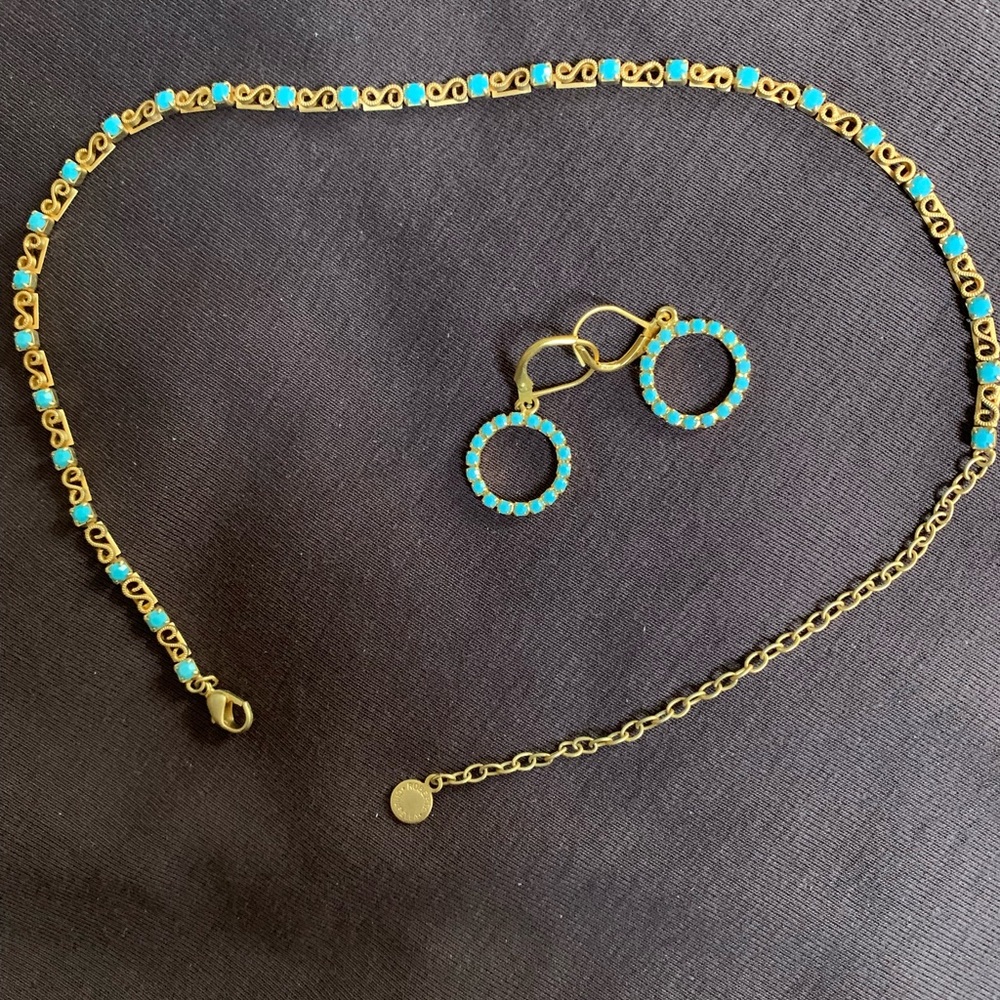 Necklace and pierced earring set by Roberta Chiarella. EUC